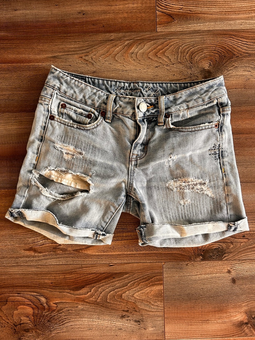 American Eagle Distressed Boyfriend Denim Shorts Size 00 Low Rise